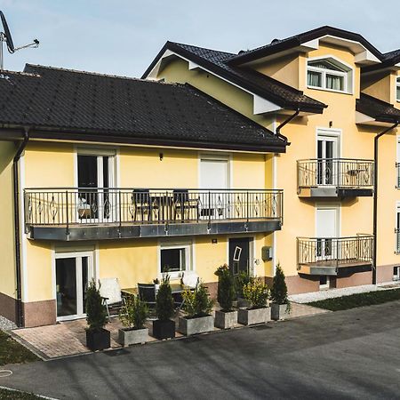 Ferienwohnung Schoenblick Weissenbach am Lech Kültér fotó