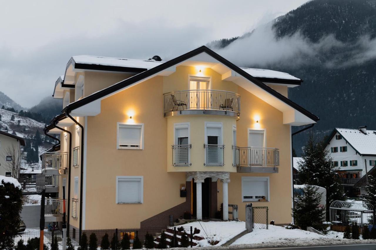 Ferienwohnung Schoenblick Weissenbach am Lech Kültér fotó